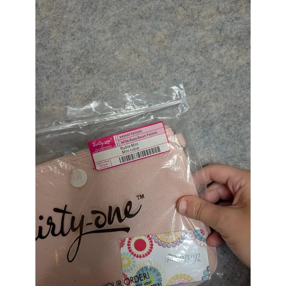Thirty One Rubie Mini in Rose Blush Pebble New In Bag Zip Clutch Pouch